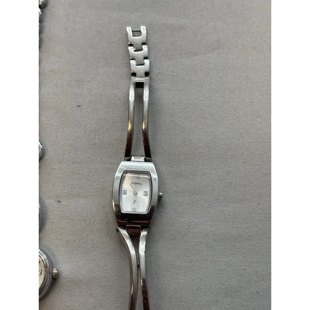 Fossil f2 Tonneau Watch and Round Quartz Bracelet Watch Lot for Parts Untested